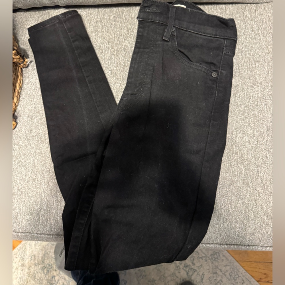 Levi size 27 black mile high super skinny